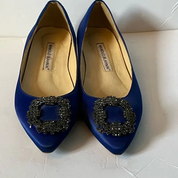 Manolo Blahnik Hangisi  Satin Pointed Toe Flats - Picture 2 of 5